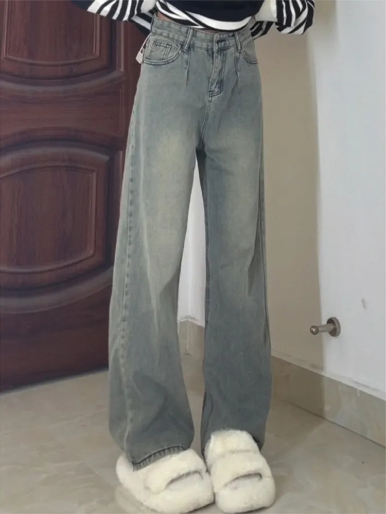 Vintage Fashion Drawings - Women'S Cropped Jeans Women Looks Low