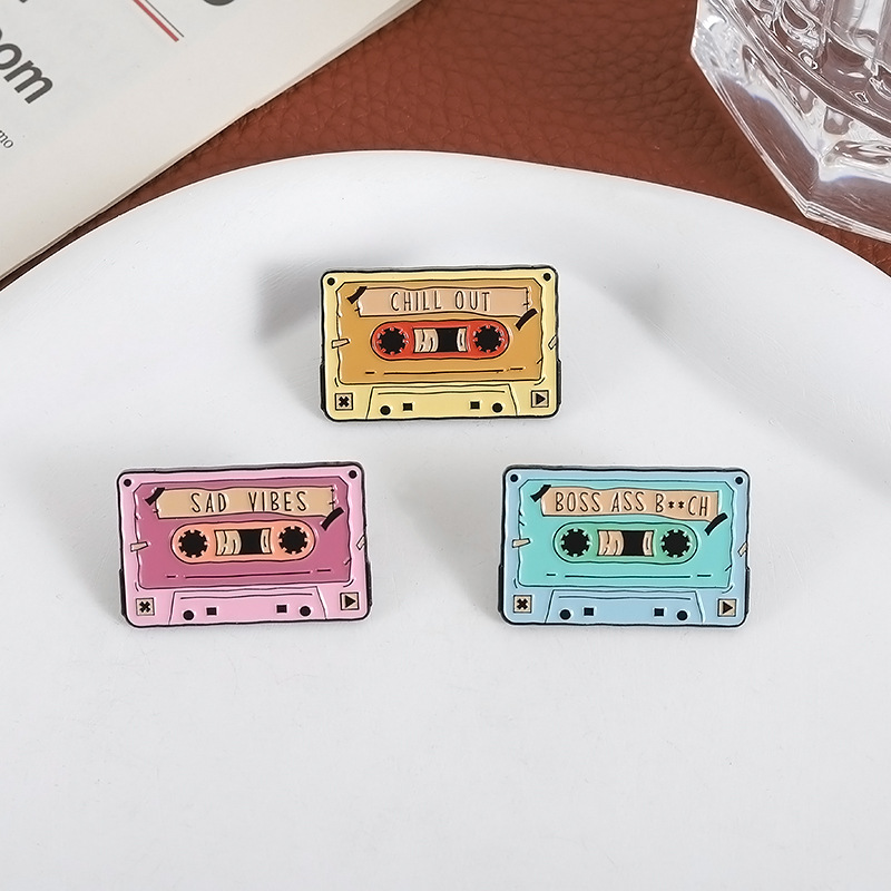 Vintage Music Tape Enamel Broo – Vintage Vibes Fashion Bewertung und Preis