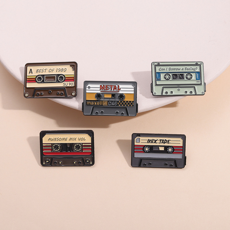 Vintage Music Tape Enamel Broo – Vintage Vibes Fashion Bewertung und Preis
