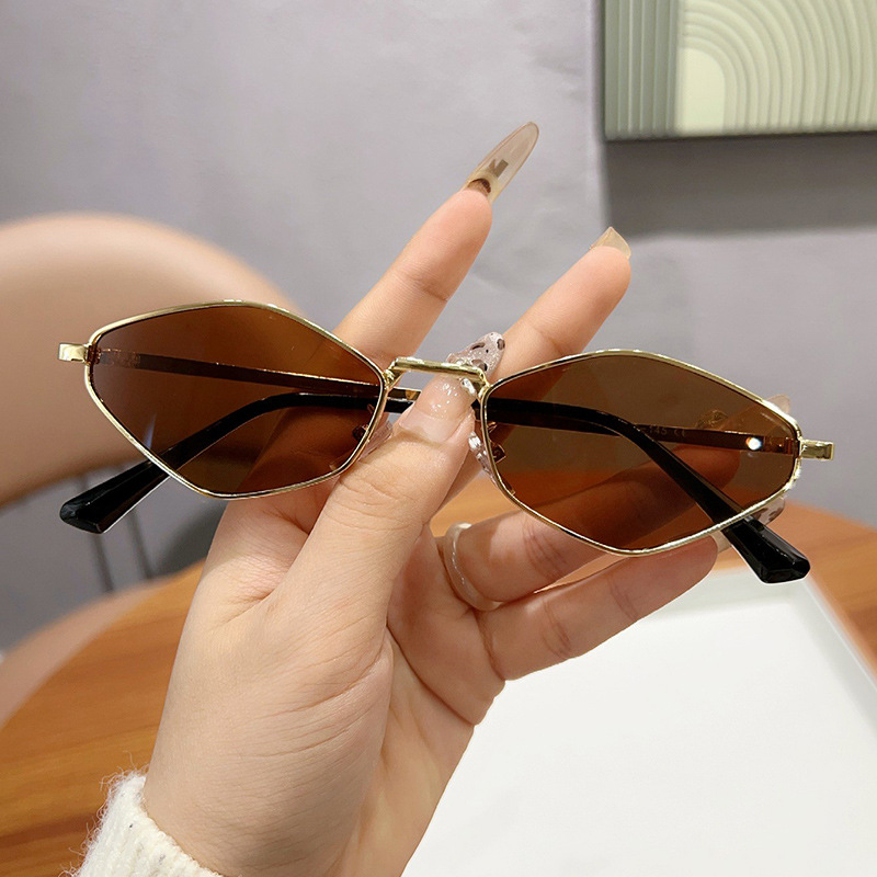 Trendy Polygonal Small Sunglas – Vintage Fashion Trends Bewertung und Preis
