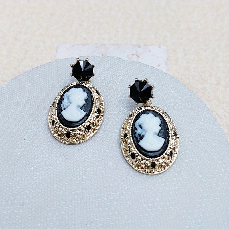 Vintage Lady Queen Relief Oval – Vintage Fashion Queen Bewertung und Preis