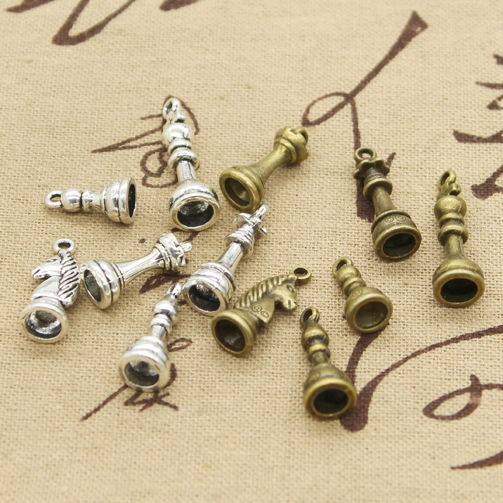 10pcs Charms Chess Knight Bish – Vintage Fashion Queen Bewertung und Preis